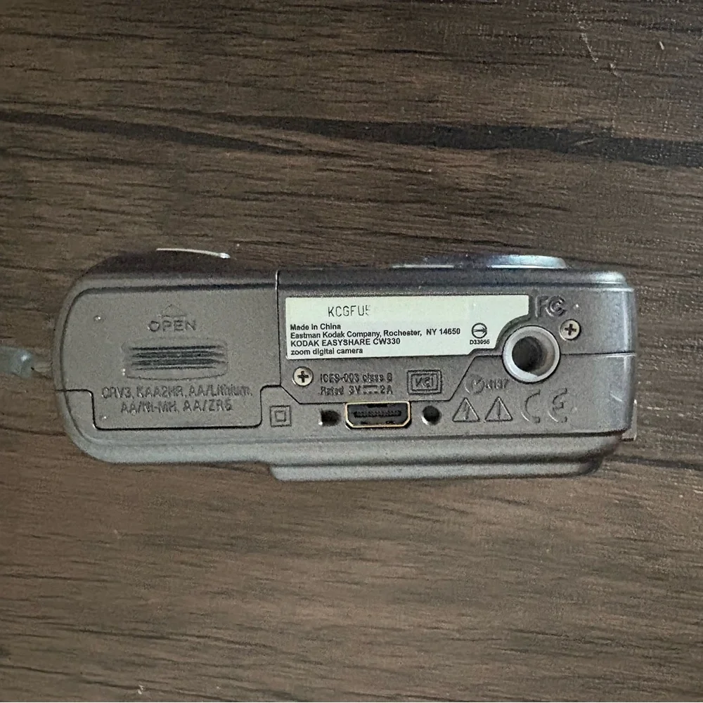 Kodak EasyShare CW330 Digital Camera‎ Digicam Silver ** Parts Only**
